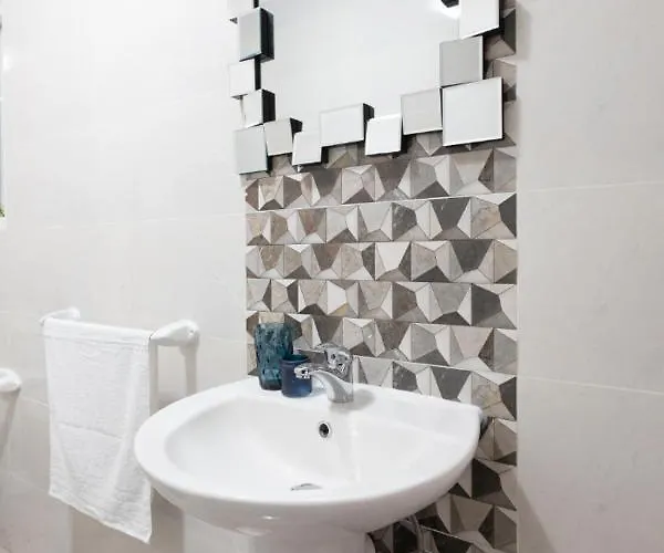 Homestay F3 2, Private Two Single Beds Shared Bathroom